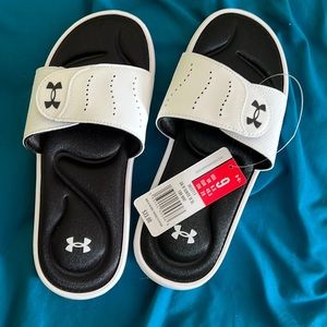 Brand new women’s UA Ignite slides